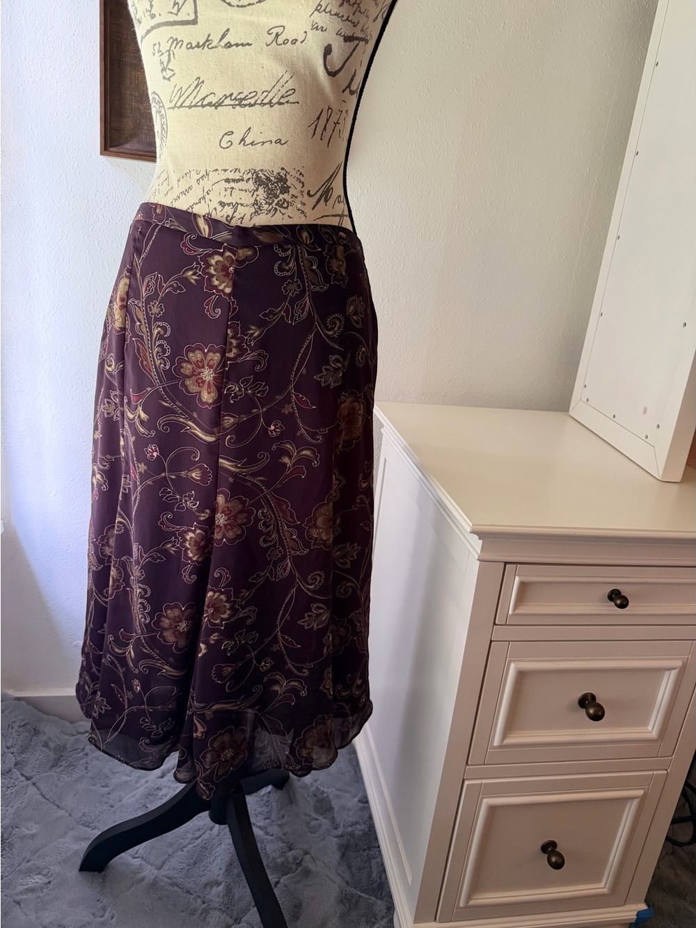 Sag Harbor Plum Floral Midi Skirt with Gold Accents